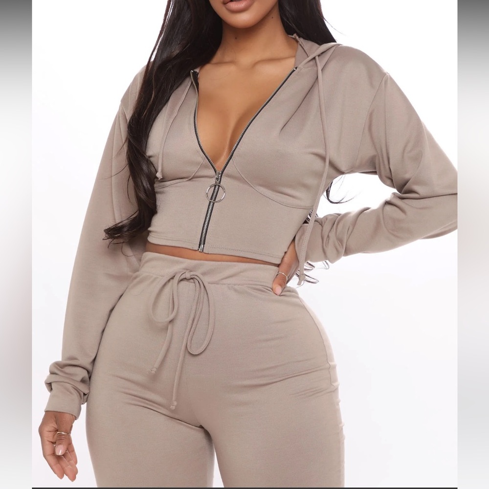 FN Cropped Zip Hoodie